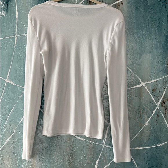 GAP White Fitted Long Sleeve Tee - Picture 3 of 6